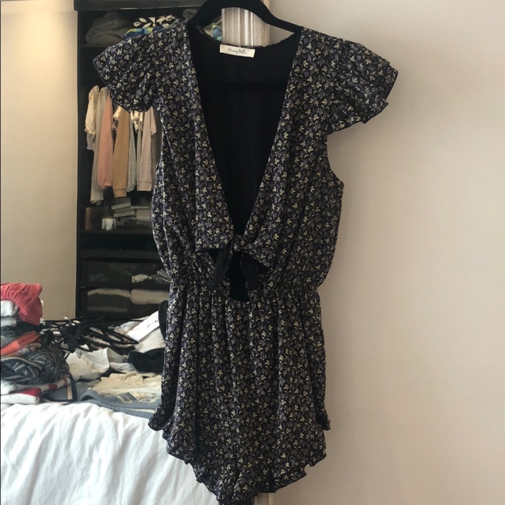 Floral romper witty drill shoulders